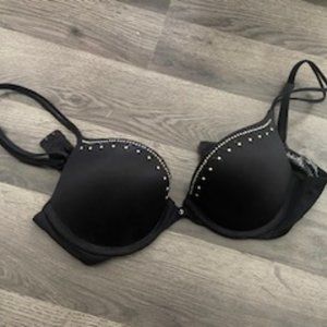 Victorias Secret 34 B push up bra